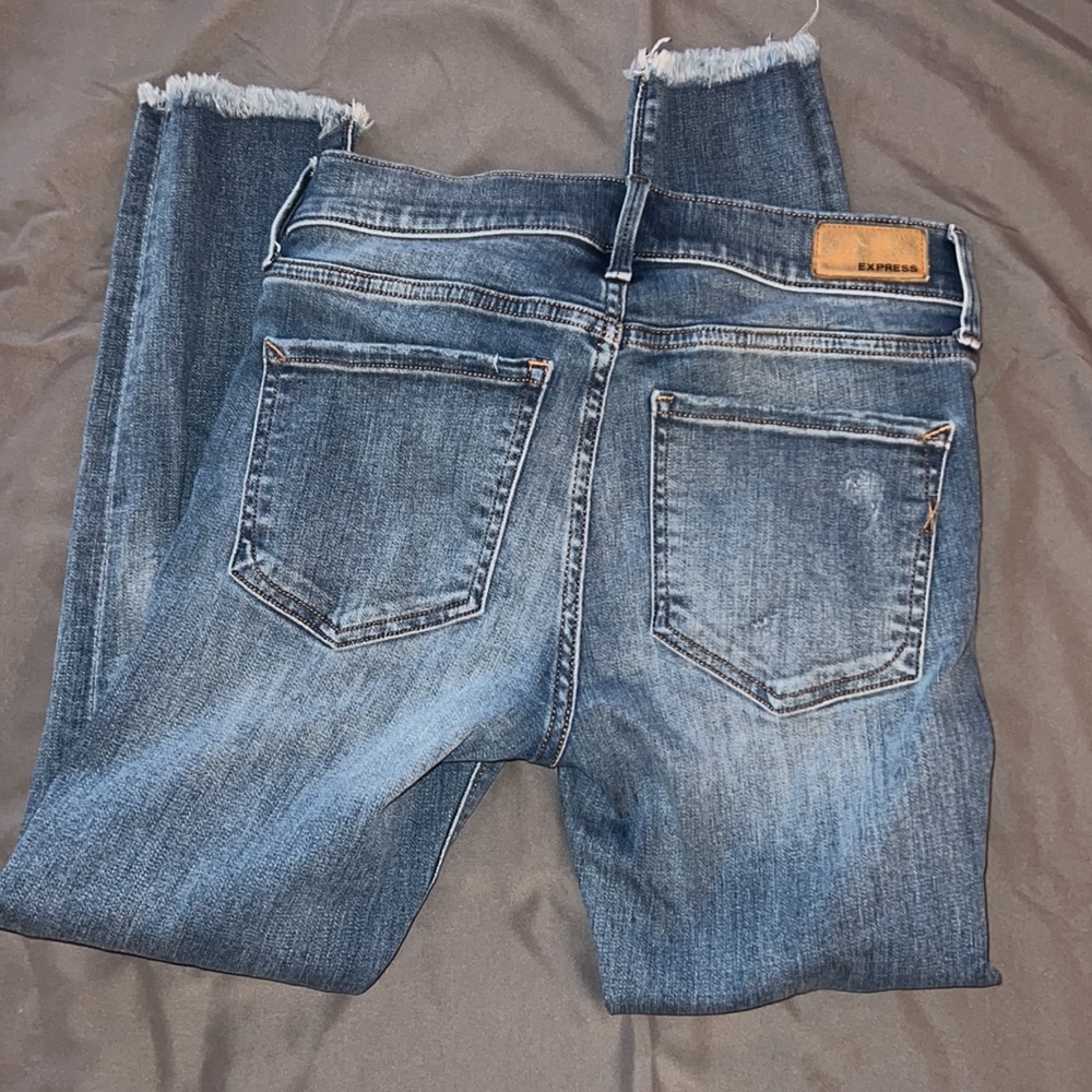 Express Ripped Cropped Jeans - Picture 7 of 7